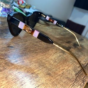 100% authentic GUCCI cat eyes sunglasses women’s